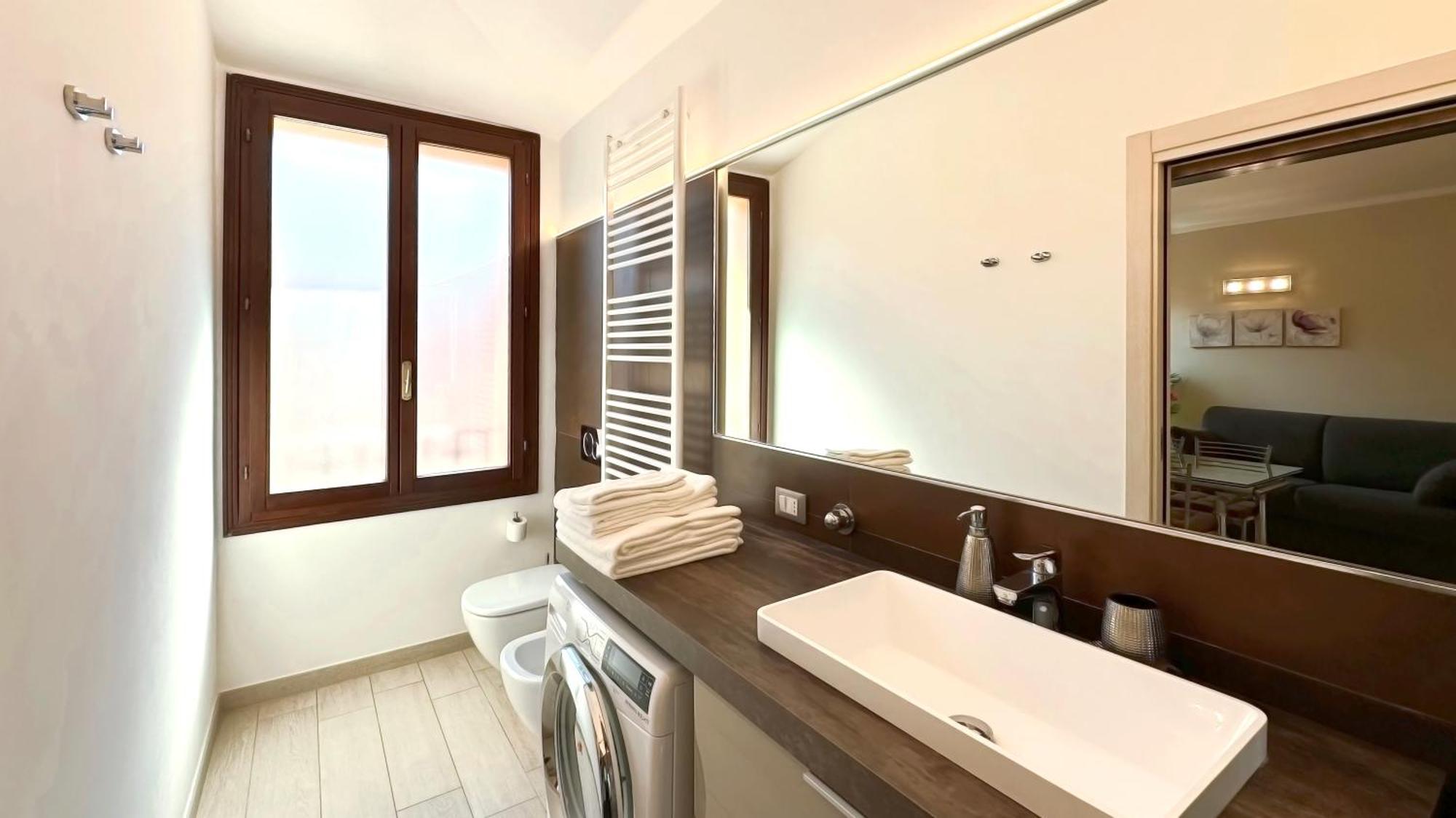 Int 5 - Appartamento Elios By Residence San Luca Болоня Екстериор снимка